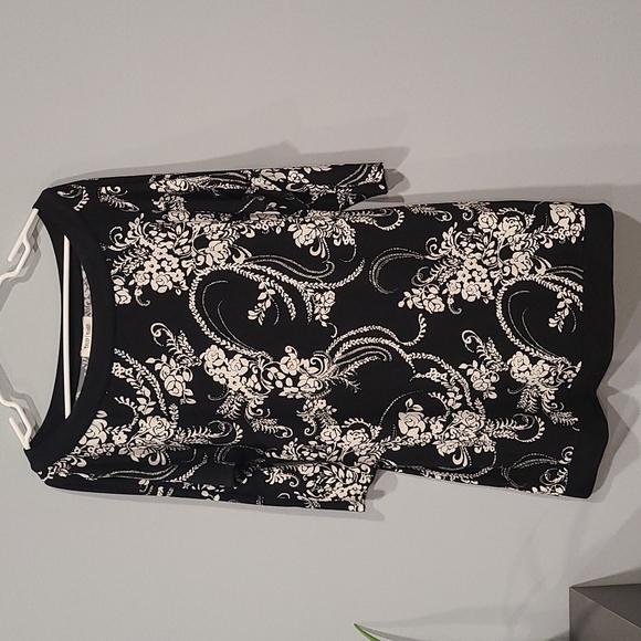 Tunic - Picture 1 of 3